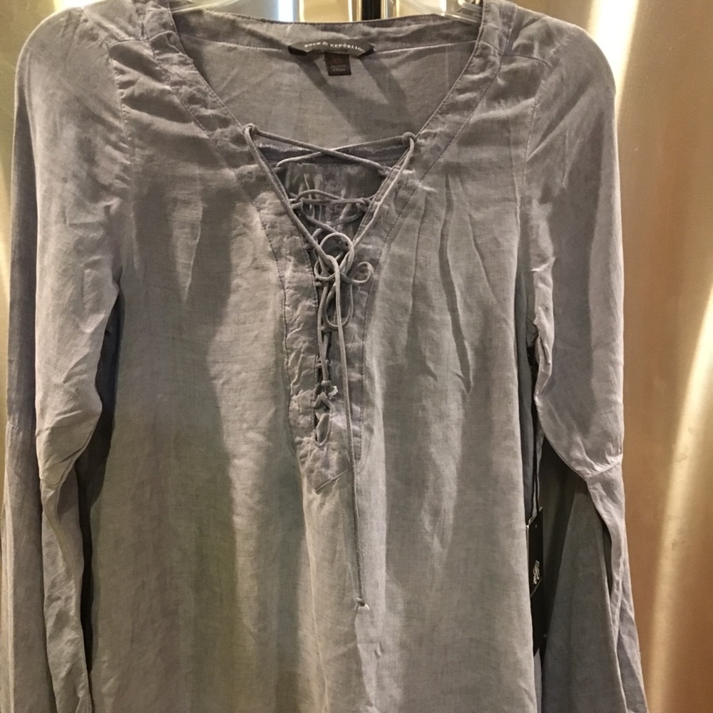 NWT ROCK AND REPUBLIC WOMEN BLOUSE SIZE XS